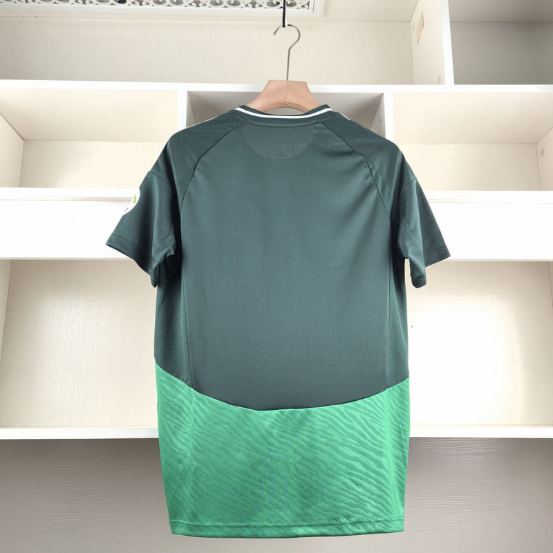 Camisa Al-Ahli Home I 2024/25 Torcedor Masculina oficial, verde com detalhes em branco, tecido leve e confortável, uniforme completo para torcedores do clube saudita