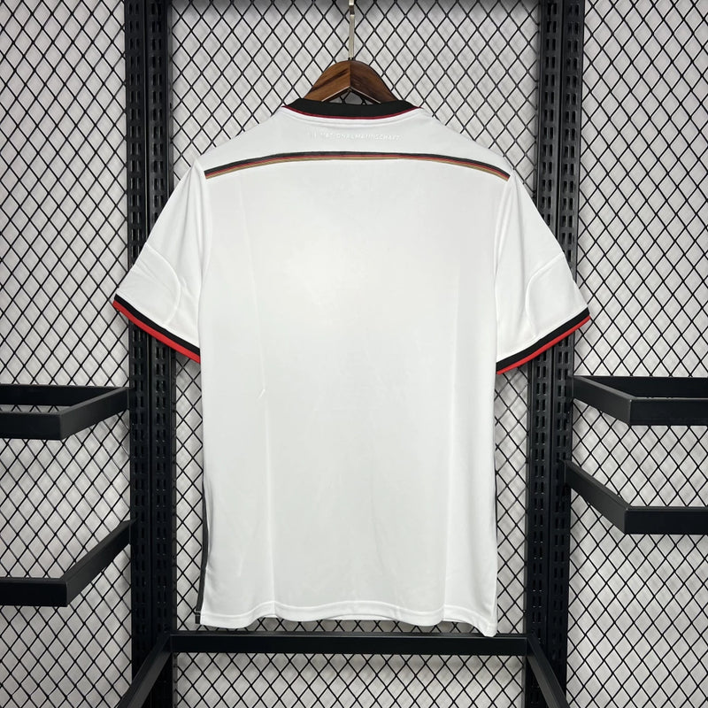 Camisa Alemanha Home I 2014/15 Adidas Retrô Masculina branca com detalhes em preto, vermelho e dourado – modelo histórico para colecionadores e torcedores.