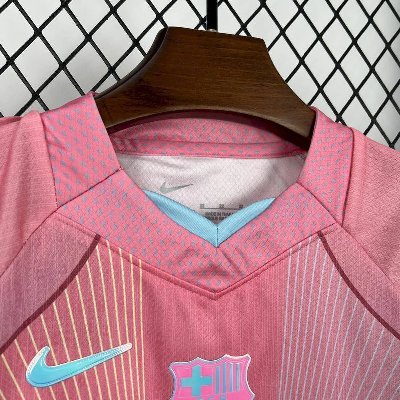 Kit Infantil Barcelona Edição Especial 2025/26 Nike Rosa