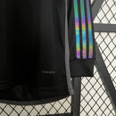 Camisa Flamengo manga longa preta 2023/24 da Adidas com escudo oficial do clube e logo Adidas, modelo torcedor masculino.