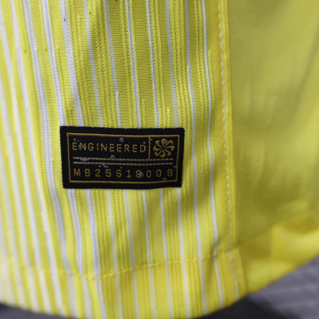 Camisa França Goleiro 2025 Nike versão jogador masculina, modelo com escudo termotransferido, tecnologia Dri-FIT ADV e design exclusivo, disponível na loja Wazemix.