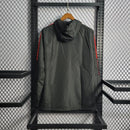 Jaqueta corta vento preta do Flamengo Adidas masculina com capuz e logo 