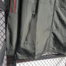 Jaqueta corta vento preta do Flamengo Adidas masculina com capuz e logo 