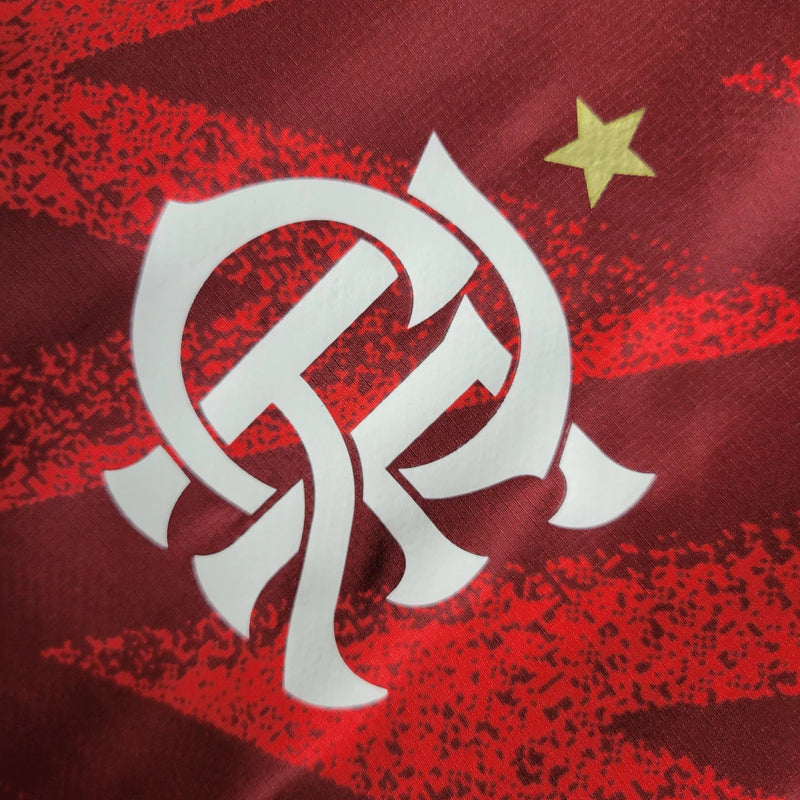 corta vento Flamengo 2022 na cor vermelha com zíper completo e logo do clube