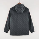 Jaqueta corta vento preta do Flamengo modelo 2022 com zíper frontal e bolsos laterais