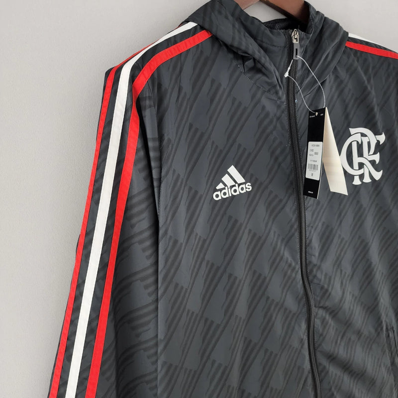 Jaqueta corta vento preta do Flamengo modelo 2022 com zíper frontal e bolsos laterais