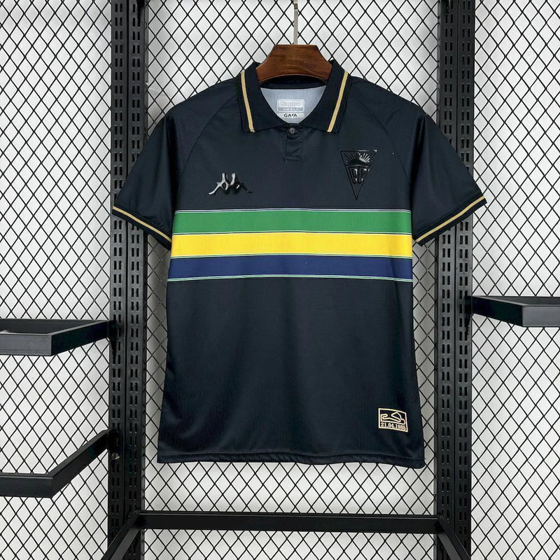 Camisa Estoril Praia Fourth Ayrton Senna 2024/25 Kappa Torcedor Masculina amarela com detalhes especiais em homenagem ao piloto, modelo disponível na Wazemix