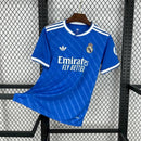 Camisa Real Madrid Third 2025/26 Adidas Torcedor Masculina azul, modelo com escudo do clube e design moderno, disponível na Wazemix