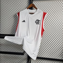 Regata do Flamengo Treino 23/24 Adidas Torcedor, na cor vermelha com detalhes pretos, escudo do CRF , logo Adidas e patrocínio Banco BRB estampado, ideal para treinos e uso casual