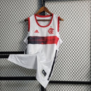 “Regata Flamengo versão NBA 2019/20 Adidas Masculina branca com detalhes em vermelho e preto, escudo CRF e logo Adidas estampados no peito, design inspirado nas camisas da NBA, modelo esportivo e colecionável”