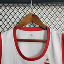“Regata Flamengo versão NBA 2019/20 Adidas Masculina branca com detalhes em vermelho e preto, escudo CRF e logo Adidas estampados no peito, design inspirado nas camisas da NBA, modelo esportivo e colecionável”