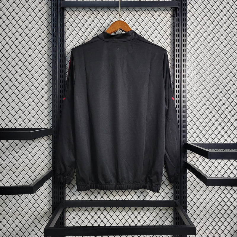 Corta Vento são Paulo Masculino preto com escudo bordado, modelo esportivo com capuz e zíper, ideal para torcedores do Mengão