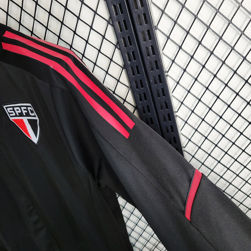 Corta Vento são Paulo Masculino preto com escudo bordado, modelo esportivo com capuz e zíper, ideal para torcedores do Mengão