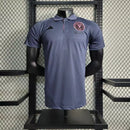 Camisa Inter Miami Polo 2023/24 Adidas Masculina na cor azul escuro, modelo casual e elegante com detalhes do clube, ideal para torcer ou usar no dia a dia.