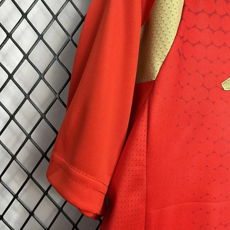 Camisa Al-Ahly Home I 2024/25 Adidas Torcedor Masculina - modelo vermelho, uniforme principal do clube egípcio, escudo em destaque e design moderno assinado pela Adidas.