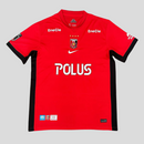 Camisa Urawa Reds Home I 2025/26 Nike Torcedor Masculina - modelo vermelho, uniforme principal do clube japonês, escudo em destaque e design moderno assinado pela Nike.