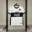 Camisa Olimpia Home I 2025/26 Nike Torcedor Masculina - modelo branco, uniforme principal do clube paraguaio, escudo em destaque e design moderno 