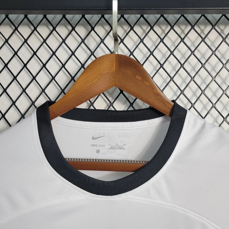 Camisa Olimpia Home I 2023/24 Nike Torcedor Masculina - modelo branco, uniforme principal do clube paraguaio, escudo em destaque e design clássico 