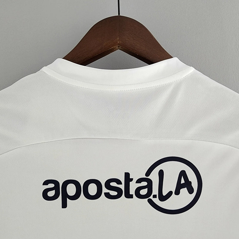 Camisa Cerro Porteño Away II 2022/23 Puma Torcedor Masculina - modelo branco, uniforme de visitante do clube paraguaio, escudo em destaque e design moderno 