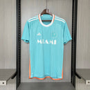 Camisa Inter Miami Third III 2024/25 Adidas Torcedor Masculina - modelo azul, terceiro uniforme do clube norte-americano, escudo em destaque e design moderno