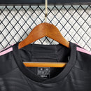 Camisa Inter Miami Away II 2023/24 Adidas Torcedor Feminina - modelo preto, uniforme de visitante do clube norte-americano, escudo em destaque e design moderno assinado pela Adidas.