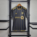 Camisa Los Angeles FC Home I 2024/25 Adidas Torcedor Masculina - modelo preto, uniforme principal do clube norte-americano, escudo em destaque e design moderno assinado pela Adidas.
