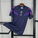Camisa Los Angeles Galaxy 2025/26 Adidas Torcedor Masculina - modelo roxo, uniforme alternativo do clube norte-americano, escudo em destaque e design moderno assinado pela Adidas.