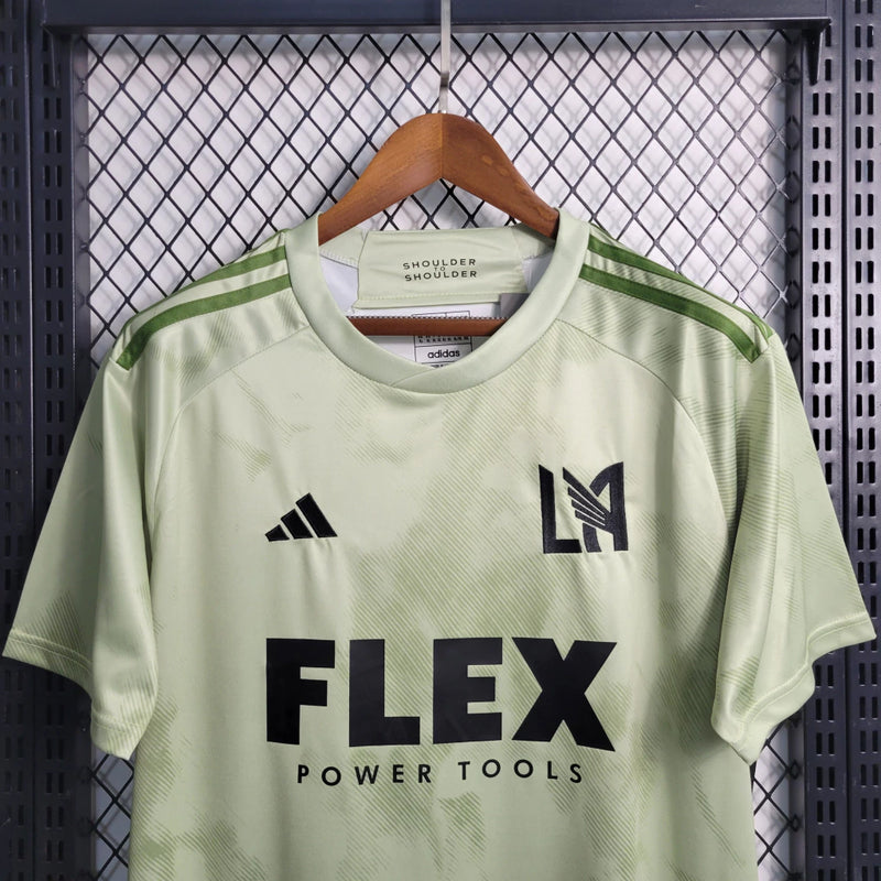 Camisa Los Angeles FC Away II 2023/24 Adidas Torcedor Masculina - modelo verde, uniforme de visitante do clube norte-americano, escudo em destaque e design moderno assinado pela Adidas.