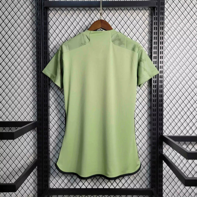 Camisa Los Angeles FC Away II 2023/24 Adidas Torcedor Feminina - modelo verde, uniforme de visitante do clube norte-americano, escudo em destaque e design moderno assinado pela Adidas.