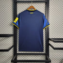 Camisa Newcastle Third III 2023/24 Torcedor Masculina - modelo azul, terceiro uniforme da temporada, com escudo em destaque e design moderno que combina tradição e estilo do clube inglês.
