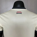 Camisa Manchester United Third III 2024/25 Adidas Jogador Masculina - modelo branco, terceiro uniforme da temporada, com escudo em destaque e design moderno que combina tradição e inovação do clube inglês.