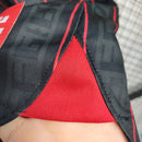 Camisa Liverpool x LeBron James 2023/24 Nike Torcedor Feminina - modelo preto, edição especial que une futebol e basquete, com escudo em destaque e design exclusivo inspirado na colaboração com o astro da NBA, adaptado para o público feminino.