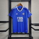 Camisa Leicester City Home I 2023/24 Adidas Torcedor Masculina - modelo azul, uniforme principal da temporada, com escudo em destaque e design clássico que representa a tradição e o orgulho do clube inglês.