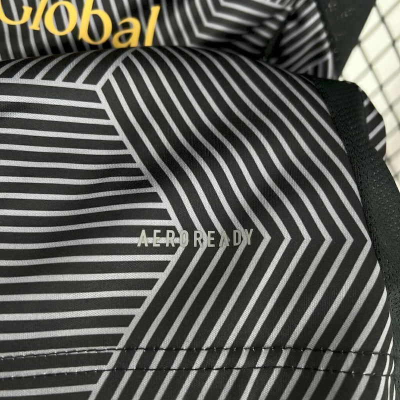 Texto alternativo (alt text):
Camisa Al-Ahli Third (3) 2024/25 Adidas Torcedor Masculina com design moderno em cores contrastantes, escudo oficial estampado e tecido leve com tecnologia Aeroready para alta respirabilidade.

