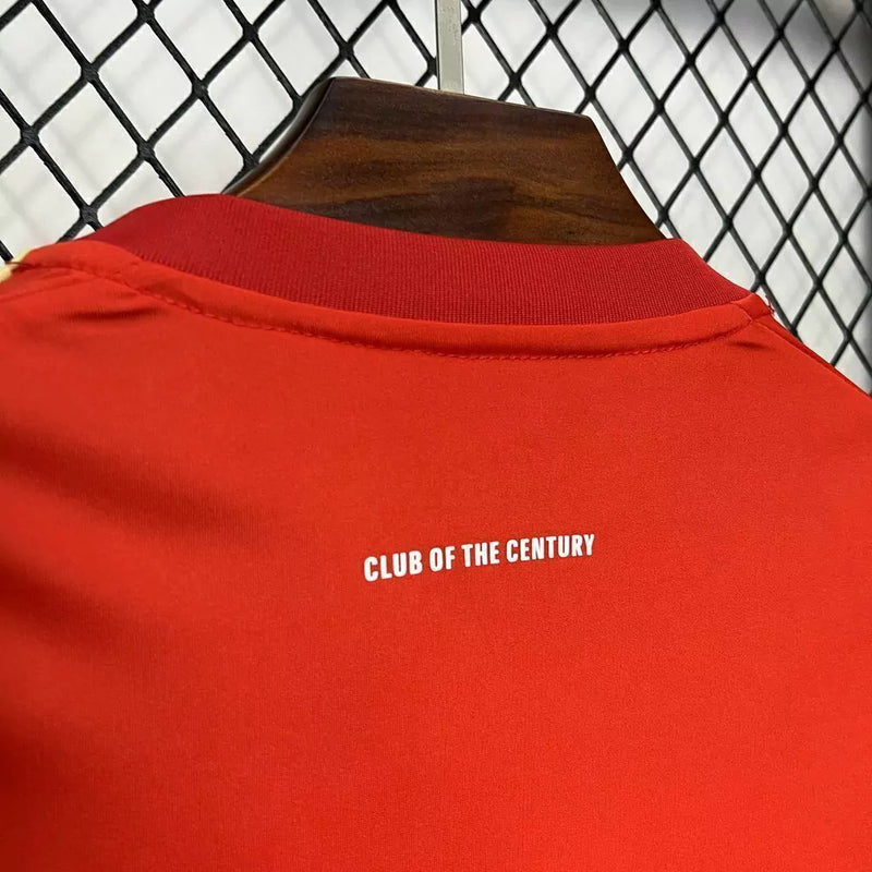 Texto alternativo (alt text):
Camisa Al-Ahly Home (1) 2024/25 Adidas Torcedor Masculina vermelha com detalhes em branco, escudo oficial bordado e tecido leve com tecnologia Aeroready para alta respirabilidade.

