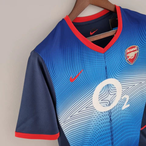 Camisa Arsenal Away II 2002/04 Nike Retrô Masculina azul, uniforme reserva retrô, segunda camisa Arsenal anos 2000, modelo torcedor