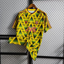 Camisa Arsenal Banana Away II 1992/93 Adidas Retrô Masculina amarela e verde com padrão clássico e design histórico.