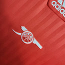 Camisa Arsenal Edição ICON 2023/24 Adidas Torcedor Masculina vermelha com design clássico, escudo aplicado e tecido leve para uso diário.