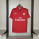 Camisa Arsenal Home I 2008/09 Nike Retrô Masculina vermelha com mangas brancas, escudo bordado e gola redonda clássica.