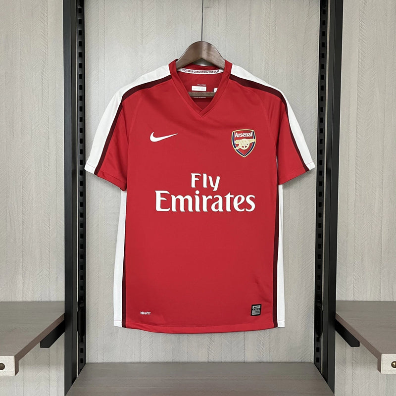 Camisa Arsenal Home I 2008/09 Nike Retrô Masculina vermelha com mangas brancas, escudo bordado e gola redonda clássica.