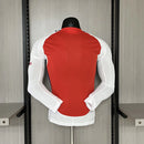 Camisa Arsenal Home I 2024/25 Adidas Jogador Masculina Manga Longa vermelha com mangas brancas, escudo do Arsenal e logo Adidas.