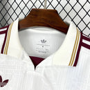 Camisa Arsenal Third III 2025/26 Adidas Torcedor Masculina branca com detalhes vermelhos e dourados, escudo bordado e tecnologia AEROREADY.