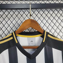 Texto alternativo (alt text):
Camisa Atlético Mineiro Home (1) 2025/26 Adidas Torcedor Masculina preta e branca com escudo oficial bordado, design clássico e tecido respirável com tecnologia Aeroready.

