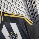 Texto alternativo (alt text):
Camisa Atlético Mineiro Home (1) 2025/26 Adidas Torcedor Masculina preta e branca com escudo oficial bordado, design clássico e tecido respirável com tecnologia Aeroready.

