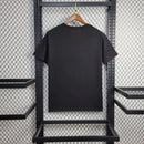 Camisa preta masculina Balmain Paris Nike Corinthians edição especial 2024 pendurada em arara metálica