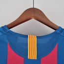 Camisa Barcelona 2005/06 manga longa retrô masculina inspirada em Ronaldinho R10 com listras azul e grená e design clássico