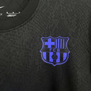 Camisa Barcelona Treino Nike x Kobe Bryant 2025/26 Nike Torcedor Masculina preta, uniforme treino, camiseta futebol Barcelona 2025/26, modelo torcedor