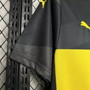 Camisa Borussia Dortmund Away II 2024/25 Puma Torcedor Masculina preta com escudo bordado e detalhes em amarelo