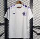 Camisa Flamengo Goleiro 2023/24 Adidas Torcedor Masculina branca com tecnologia AEROREADY e escudo do Flamengo aplicado.