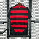 Camisa Flamengo Home I 2025/26 Adidas Torcedor masculina nas cores vermelho e preto, com faixas horizontais e tecnologia AEROREADY.